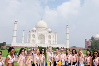 ताजमहल परिसर में 35 देशों की सुंदरियां.