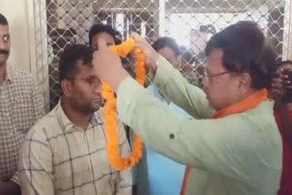 Pradyuman Singh welcomed Guna Nagar palika CMO