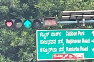 Unjumpable 'heart signal' displayed in Bengaluru city traffic lights