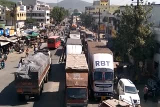 Traffic Jam on Udaipur Ahmedabad Highway