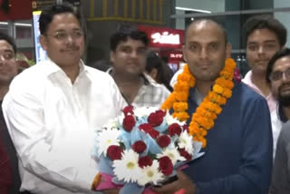 Noida businessman returns home after being wrongly detained in Abu Dhabi