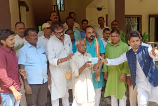 basantarai-area-godda-fire-victims-gets-help-from-chief-minister-relief-fund