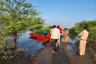 Boat drowned in Chambal River