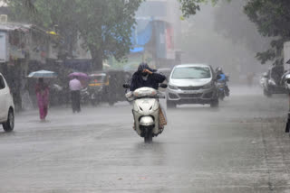 kerala rain  rain updations  rain  rain alerts  മഴ  മഴ മുന്നറിയിപ്പ്  യെല്ലോ അലര്‍ട്ട്  ചക്രവാത ചുഴി