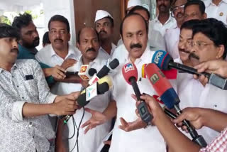 V D Satheesan criticize Governor  V D Satheesan about Governor controversial tweet  V D Satheesan  Governor controversial tweet  Governor  Governor Arif Muhammed Khan  ഗവര്‍ണര്‍  ഗവര്‍ണര്‍ ഭരണഘടനയ്ക്ക് അതീതമായ ശക്തിയല്ല  വി ഡി സതീശന്‍  ഗവര്‍ണര്‍ ആരിഫ് മുഹമ്മദ് ഖാന്‍  ആരിഫ് മുഹമ്മദ് ഖാന്‍ ട്വീറ്റ്  പ്രതിപക്ഷ നേതാവ് വി ഡി സതീശന്‍