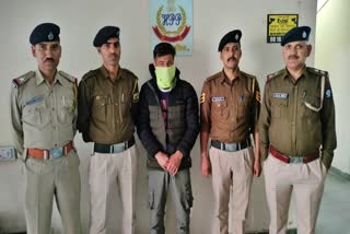 youth arrested with charas in banjar