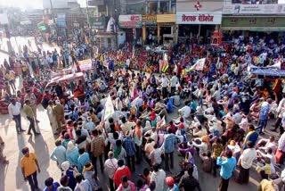 Protest of tribals on issue of reservation