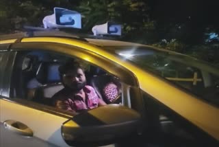 Indore Late night Police stopped speeding car playing hooter