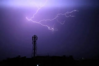 Four people killed by lightning in Nanded