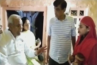 kanpur-member-of-parliament-adopted-a-destitute-girl