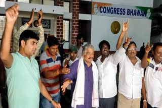 congress leader Sura Routray danced after Mallikarjun Kharge declared as congress president