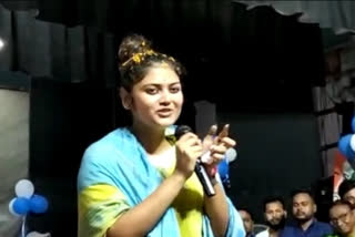 Saayoni Ghosh sang on stage in Cooch Behar