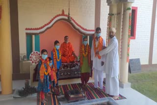 Muslim Families Convert To Hinduism