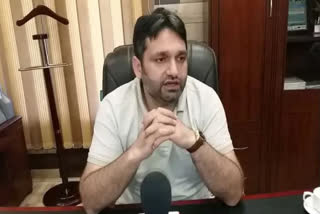 srinagr-court-restrains-sheikh-imran-from-using-media-against-srinagar-deputy-mayor