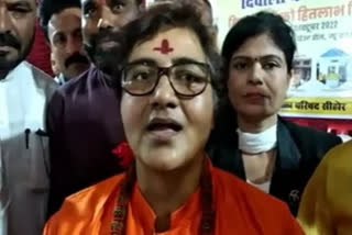 MP: Pragya Thakur's attack on Congress and Gandhi family