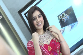 cine actress rashi khanna