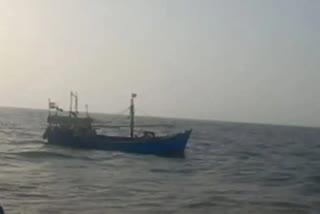 Indian Navy opens fire at Tamil Nadu fishermen near Palk Bay