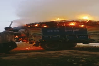 neemuch fire in tractor trolly