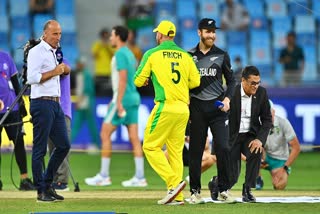 Australia won the toss elect to bowl first against new zealand