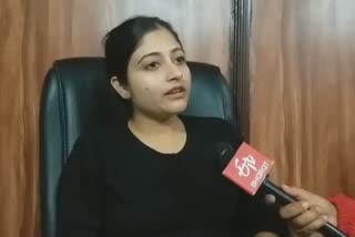 migrant-kashmiri-pandit-girl-sheetal-razdan-qualified-psc-exam-became-prosecuting-officer