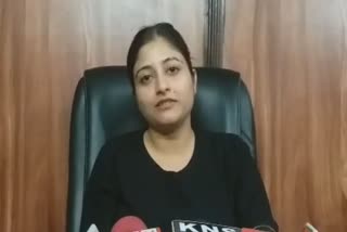 Etv BharatOrphan Kashmiri pandit girl sheetal Razdan qualified psc exam and became prosecuting officer in jammu kashmir