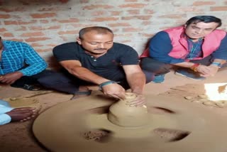 BJP leader meets potters regarding Diwali in Giridih