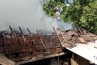 Five houses gutted in devastating fire in Malda