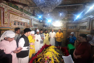 Indresh Kumar Visit to Nizamuddin Dargah