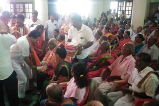 Puttur BJP pays tribute to senior workers on Diwali