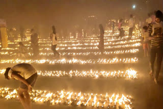 Biggest Diwali of the state celebrated in Munger, 6 lakh diyas light up along Ganga