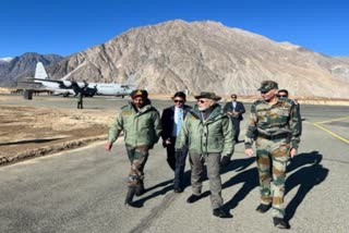 pm modi lands in kargil