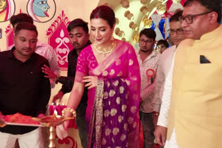 subhashree-ganguly-inaugurates-kali-puja-at-uttar-dinajpur