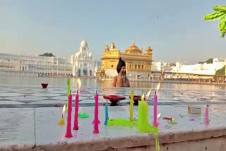 Devotees arrive at Golden Temple Amritsar