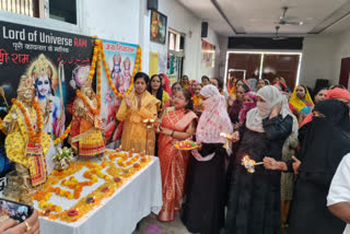 Muslim women perform aarti of Lord Rama in Varanasi