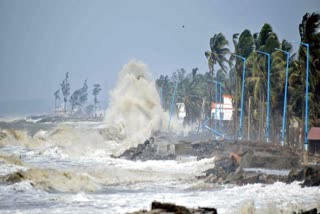 സിത്രാങ് ചുഴലിക്കാറ്റ്  വടക്കുകിഴക്കൻ സംസ്ഥാനങ്ങളിൽ ന്യൂനമർദം  ബംഗ്ലാദേശിൽ ആഞ്ഞടിച്ച് സിത്രാങ്  ഇന്ത്യൻ കാലാവസ്ഥ വകുപ്പ്  റെഡ് അലേർട്ട്  ദേശീയ വാർത്തകൾ  മലയാളം വാർത്തകൾ  cyclone sitrang become depression  depression over North Eastern states  cyclone sitrang  cyclone sitrang in Bangladesh  Bangladesh news  malayalam news  international news