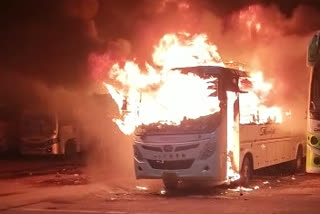 bus fire at khadgarha bus stand ranchi