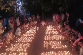 बगहा में 5000 हजार दीये जलाकर पेड़ों के साथ मनाई दिवाली