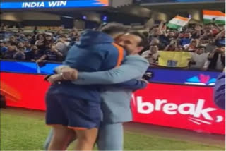 Watch: Irfan, Gavaskar celebrate India's historic win against Pakistan at MCG