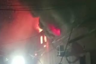 fire bursts in factory in uttam nagar delhi