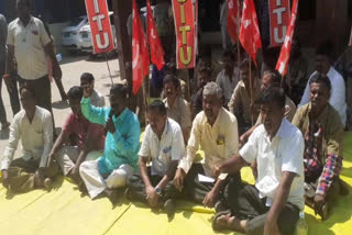 Auto workers protest in Kurnool