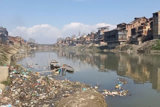 Jhelum Becomes Srinagar Dumping Yard
