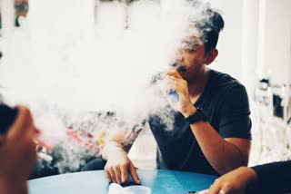 ସାବଧାନ ! E cigarette କାରଣରୁ ହୋଇପାରେ ହୃଦଘାତ