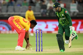 zimbabwe won by one run over pakisthan t20 world cup