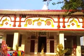 रोहतास के सूर्य मंदिर छठ पर उमड़ती है भीड़