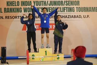 Akanksha Vyavahare creates Weightlifting National Record in 40kg category at Khelo India