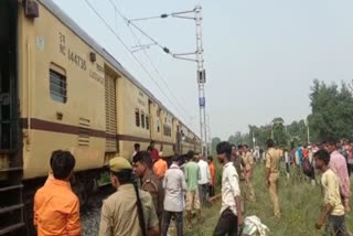 Broken rail disrupts train services