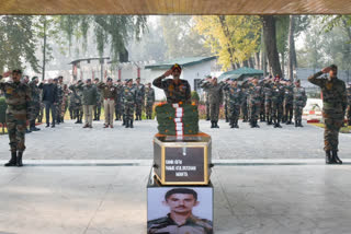 Army pays tribute to braveheart rifleman who died of gunshot injury in Kashmir