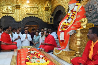 Robert Vadra  Congress leader Priyanka Gandhi Vadra  Sai Baba in Shirdi  Prime Minister Rajeev Gandhi  robert vadra about sonia gandhi  robert vadra about rahul gandhi  സോണിയ ഗാന്ധി  റോബർട്ട് വദ്ര  റോബർട്ട് വദ്ര സോണിയ ഗാന്ധി  റോബർട്ട് വദ്ര രാഹുൽ ഗാന്ധി  ഷിർദിയിലെ സായി സമാധി