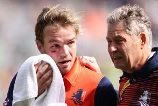 netherlands-batter-bas-de-leede-injured-by-haris-raufs-bouncer-in-t20-world-cup