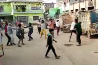 bhind fight between two groups